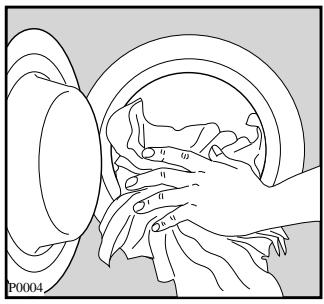 ZANUSSI FA1032 - Chargement du linge - 1
