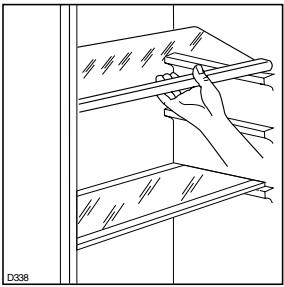 ZANUSSI ZBB6254 - Movable shelves - 1