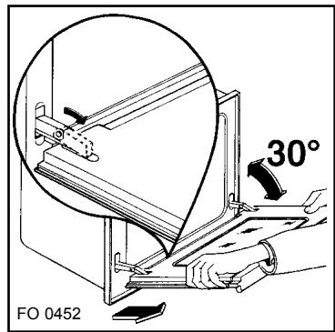 ZANUSSI ZOB865QXR - Reinigung der Backofentür - 1