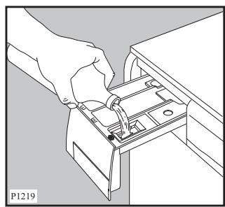 ZANUSSI ZWF-1650 - Measure out the additive - 2