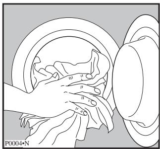 ZANUSSI ZWF-1650 - Chargement du linge - 1