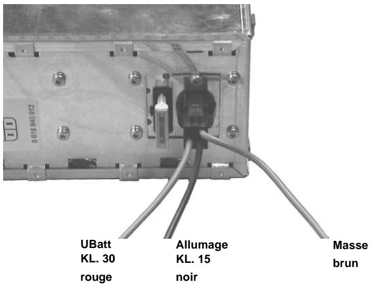 BLAUPUNKT TRAVELPILOT RG 05 - Raccordement positif négatif fig. 2 - 1
