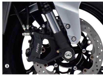 SUZUKI GSR600 - Le roadster de tous les superlatifs. - 3
