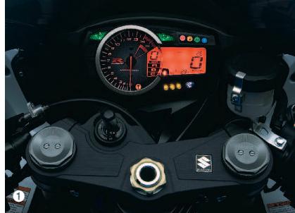 SUZUKI GSX-R1000 - La ligne de la GSX-R1000 totalement revue en 2009 pour un meilleur comportement dynamique. - 2