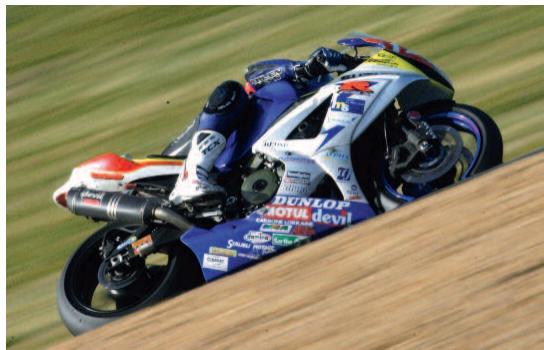 SUZUKI GSX-R750 - Une supersport fine comme une lame et tranchante comme un rasoir. - 7