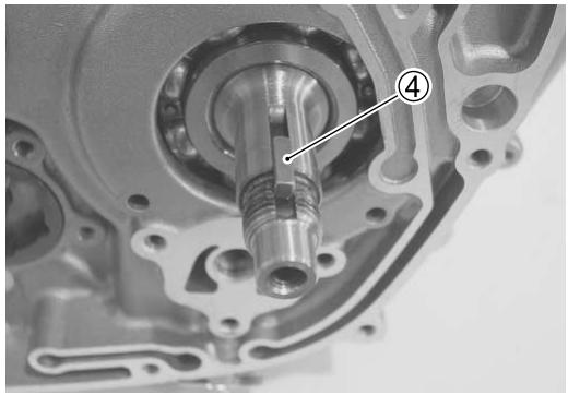 SUZUKI VANVAN 125 - Écrou de l'engrenage menant primaire/engrenage menant de la pompe à huile: 50 n·m (5,0 kgf·m) - 1