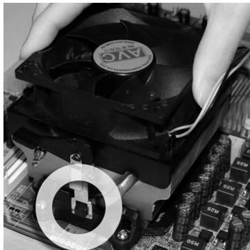 MSI 880GM-E41 - Installation du CPU et son ventilateur - 5
