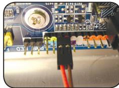 GIGABYTE 3D GALAXY II - Installation du cordon d'alimentation de la pompe - 2