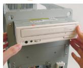 GIGABYTE GA-M52LT-D3 - Installing IDE and SATA Devices - 1