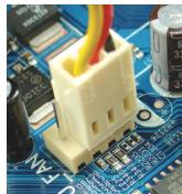 GIGABYTE GA-MA78GM-US2H - Instalação do dissipador de calor da CPU - 2