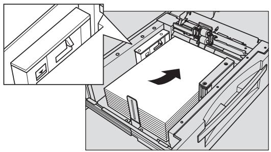 KONICA MINOLTA BIZHUB PRO 1050 1050E - Chargement du papier destiné aux couvertures dans le bac couverture du Thermorelieur PB-501 - 3