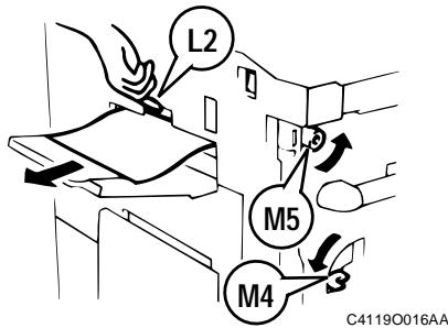 KONICA MINOLTA CF911PE - Faire pivoter le levier (M4) vers la gauche. Appuyer sur le guide (L2), tournier la molette (M5) et retarder la feuille de papier. - 1