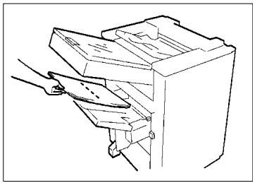 KONICA MINOLTA DI620 - Remplacer la cartouche d'agrafes - 11