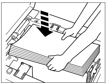 KONICA MINOLTA DI650 - Remplissage du bac d'alimentation de papier 4 - C-403 (option) - 2