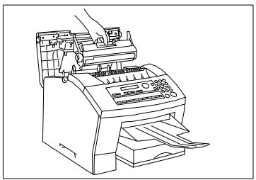 KONICA MINOLTA MF1600E - Insérer l'unité de toner et de cylindre - 2