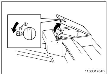 KONICA MINOLTA DI250 - Recharge de la cartouche d'agrafes - 2