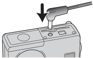 KONICA MINOLTA DIMAGE X21 - Toujours mettre l'appareil hors tension avant de changer d'alimentation. - 2
