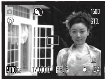 KONICA MINOLTA DIMAGE Z2 - Mémorisation de la mise au point - 2