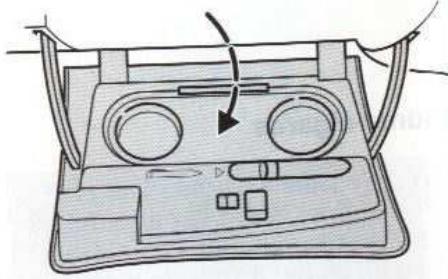 FORD PUMA - Boite a gants - 2