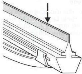 FORD PUMA - Remplacement des raclettes d'essuie-glace - 1