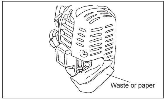 MAKITA EBH253L - REplacement of ENGINE OIL - 3