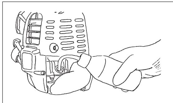 MAKITA EBH253L - REEMPLACEMENT DE L'HUILE MOTEUR - 5