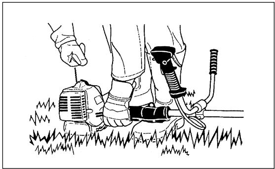 MAKITA EM4250 - Refuelling - 1