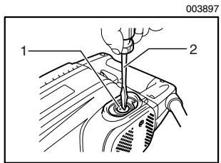 MAKITA HM1304B_ - Reemplazo de las escobillas de carbón - 3