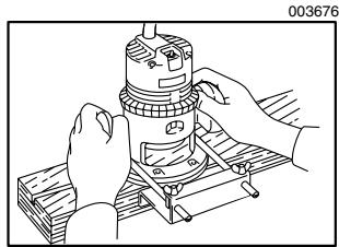 MAKITA 3606 - Guide de coupe rectiligne (accessoire en option) - 1