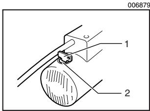 MAKITA 2703X1 - Replacing carbon brushes - 2