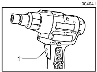 MAKITA BFH090 - Installing or removing battery cartridge - 2