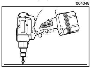 MAKITA BFH090 - Screwdriving operation - 1