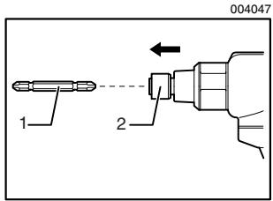 MAKITA BFH090 - Instalar o quitar las brocas para tornillo o las brocas tubo - 2