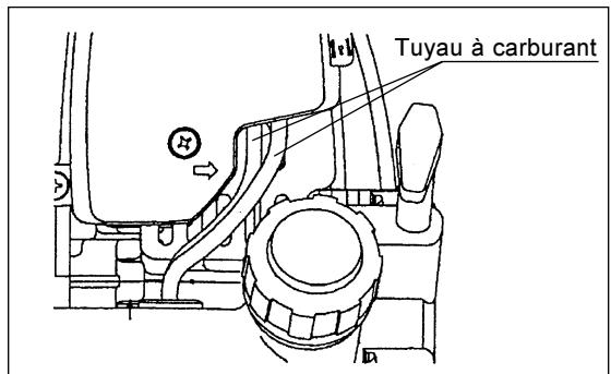 MAKITA EM4251 - Remplacement du tuyau à carburant - 1