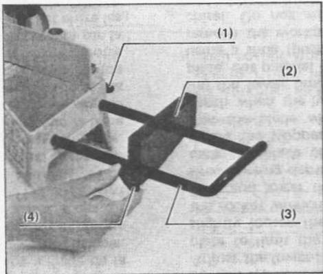 MAKITA LS1011 - Pose des servantes et des butées de réglage (accessoires option) - 1