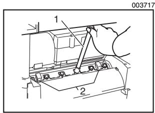 MAKITA 2012NB - Removing blades - 3