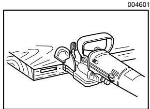 MAKITA 3901 - Solamente para ranuras de unión en forma de colilla-T - 2