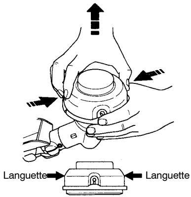 MCCULLOCH CABRIO 433L - REEMPLACEMENT DE LA BOUGIE - 1