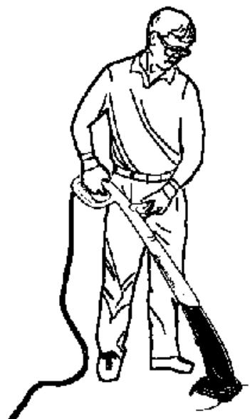 MCCULLOCH MCT2024 - 4-2. AVANCE DE LA LIGNE DE COUPE - 2