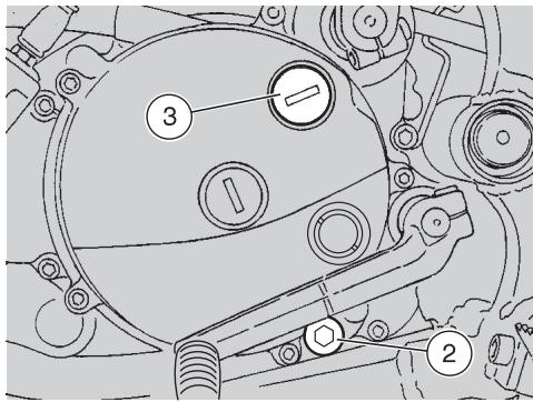 APRILIA ETX 125 - Positionner le véhicule sur un terrain solide et plat. - 1