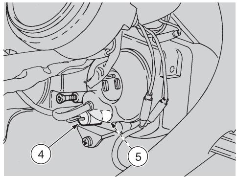 APRILIA RS 125 TUONO - Prima di sostituire una lampadina controllare i fusibili, vedipag.69 (SOSTITUZIONE FUSIBILI). - 1
