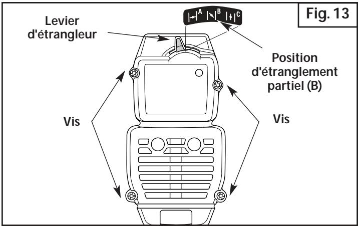 MTD 21BK410G163 - Retrait et installation du filtre à air/couvercle du silencieux - 2
