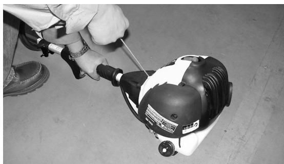 MTD MCT33360E - STARTING A WARM ENGINE - 5