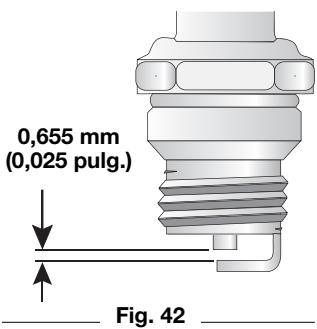 MTD TB575SS - CAMBIO DE LA BUJIA DE ENCENDIDO - 1