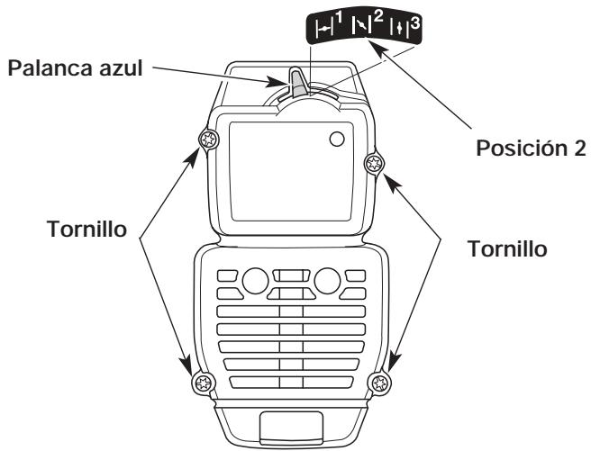 MTD YMAC121 - Remoción de la cubierta del silenciador / bajo de aire - 1