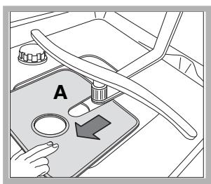 HOTPOINT-ARISTON LKF 7146 - Cleaning the filters - 2