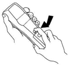 HITACHI 42PD5300 - Mise en Place des Piles - 3