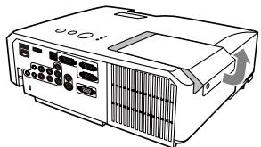 HITACHI CP-X2511N - Remplacer la lampe - 2