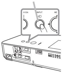 HITACHI CPWX8 - Sélectionner un signal d'entrée - 2