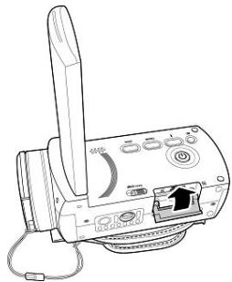HITACHI DZ-HV1074 - Insérer une carte SD - 3